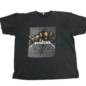 VTG vintage Metallica Short Sleeve Crew Tshirt 2009 world tour magnetic tour